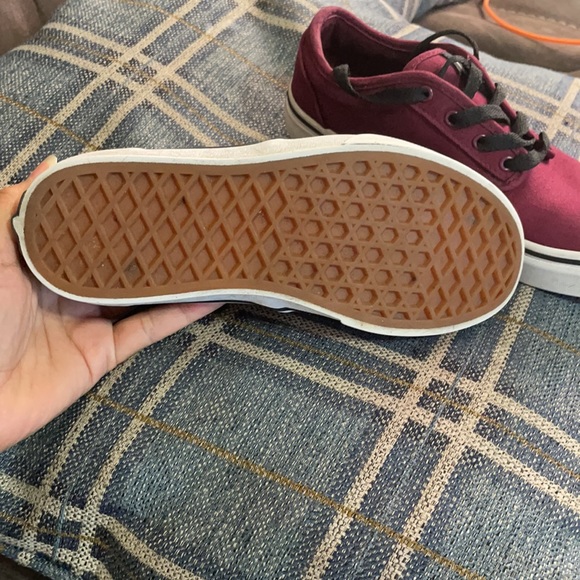 They are in perfect condition my son did not use about two times - Picture 4 of 4